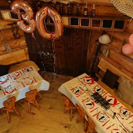 Les Du Saleve بيت للعطل